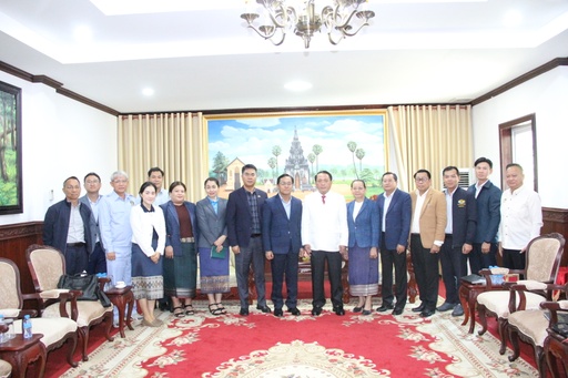 ທ່ານ ເຫຼັກໄຫຼ ສີວິໄລ  ລັດຖະມົນຕີ ກະຊວງໂຍທາທິການ ແລະ ຂົນສົ່ງ ພົບປະ ເລຂາພັກແຂວງສະຫວັນນະເຂດ.