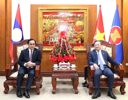 ຄະນະນໍາ ກະຊວງໂຍທາທິການ ແລະ ຂົນສົ່ງ ເຂົ້າອວຍພອນວັນຊາດ ສສ ຫວຽດນາມ ຄົບຮອບ 81 ປີ